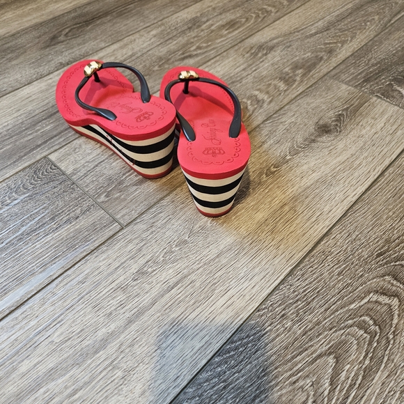 Juicy Couture Wedge Sandals with Gold Accents - Picture 3 of 3